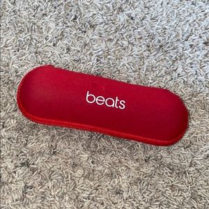 Beats pill speaker